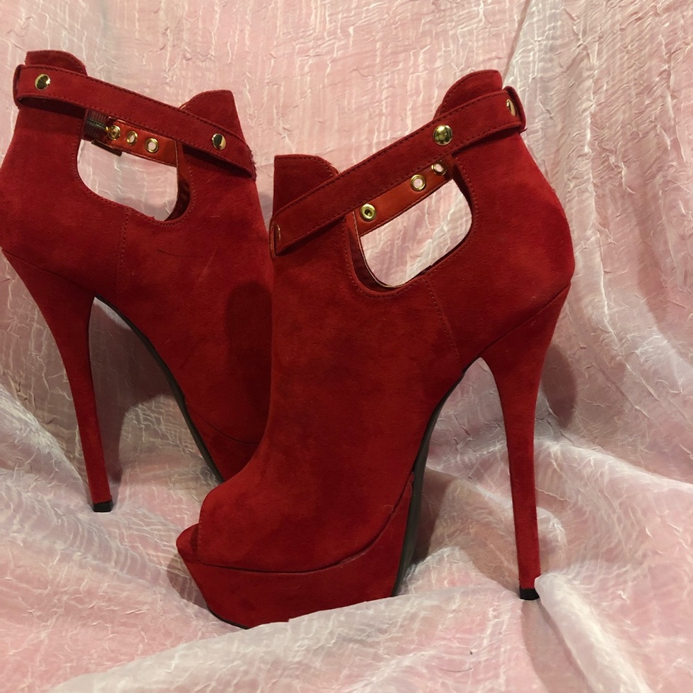 Super Sexy Red Heels